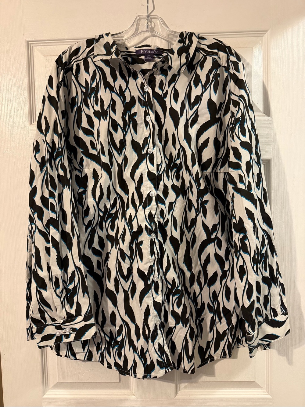Black, White & Blue Abstract Leaf-Print Blouse
